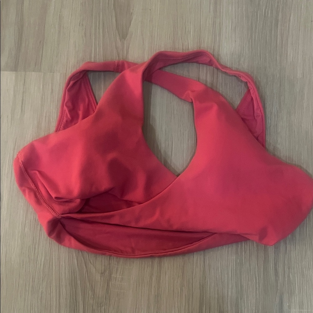 Lululemon  this Wrap and Scoop Sports Bra S/M Raspberry